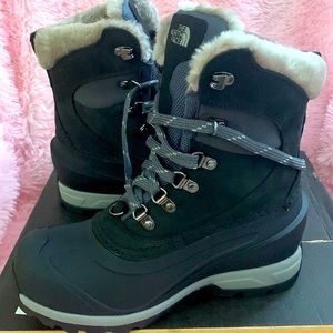 Women’s North Face Winter Boots